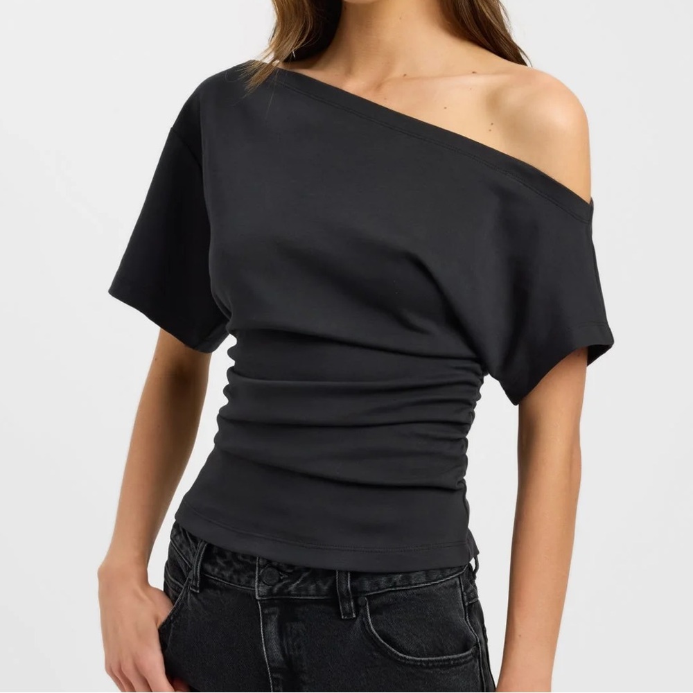 Nova Off-Shoulder Top